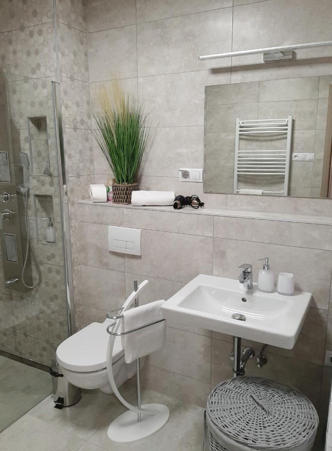 Royal Relax Apartman Кестхей Екстер'єр фото