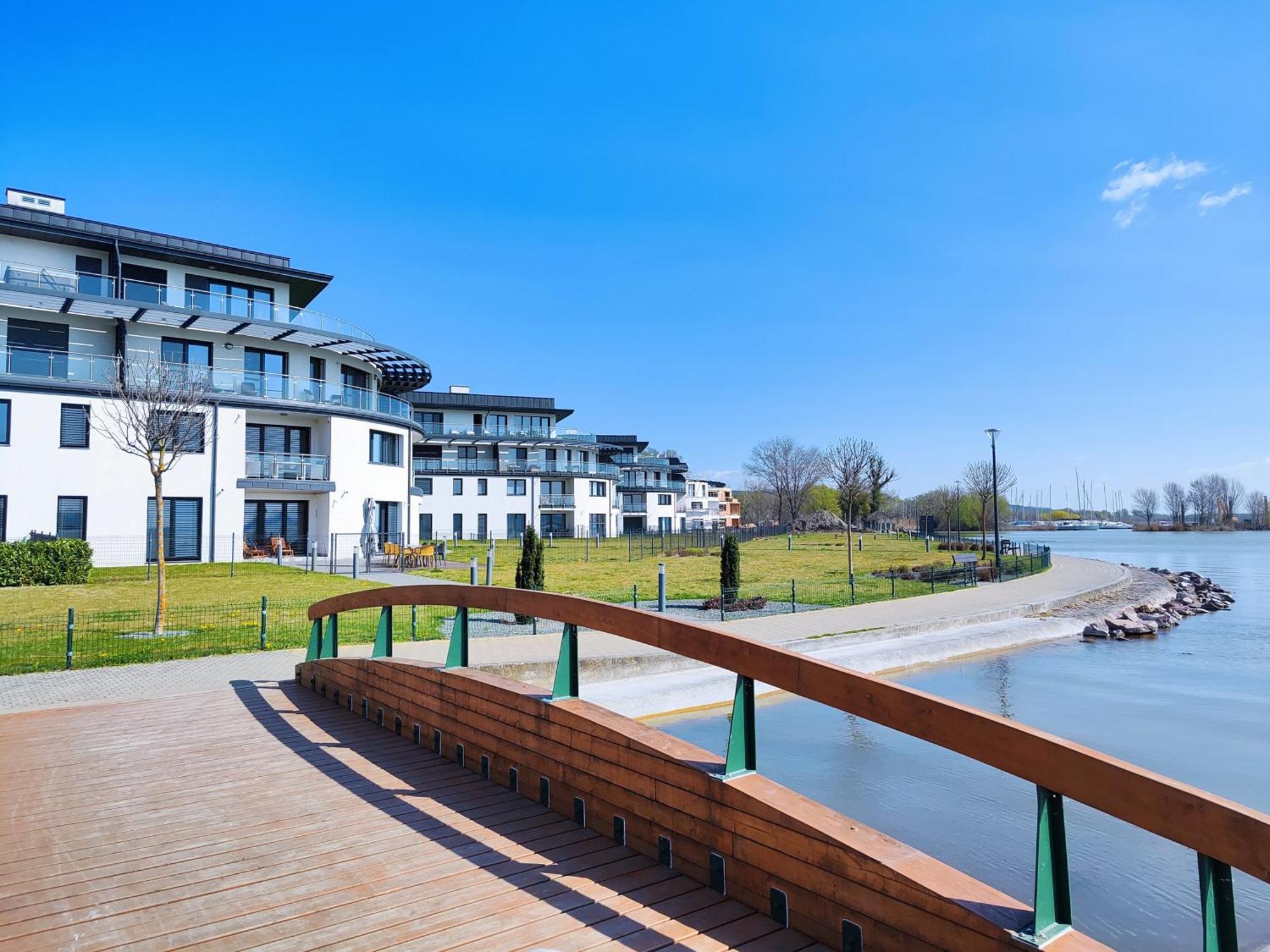 Royal Relax Apartman Кестхей Екстер'єр фото